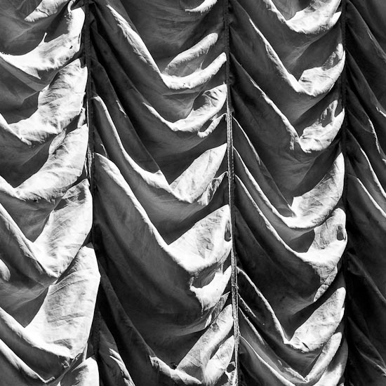 curtain waves