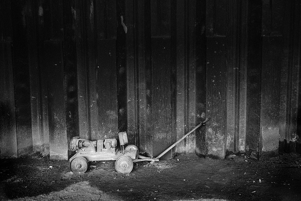 iron cart